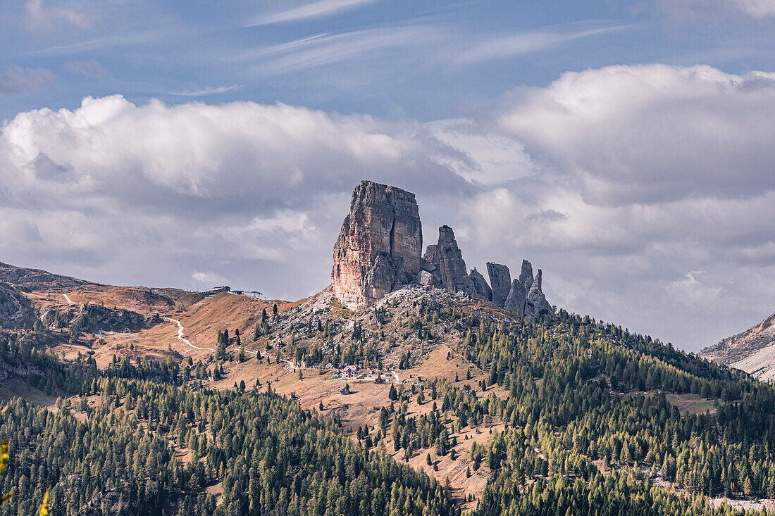 Mountain hike to the Croda da Lago mountain hut around the mountain lake Lago Federa, Dolomites, UNESCO World Heritage Site Dolomites, Veneto, Veneto, Italy