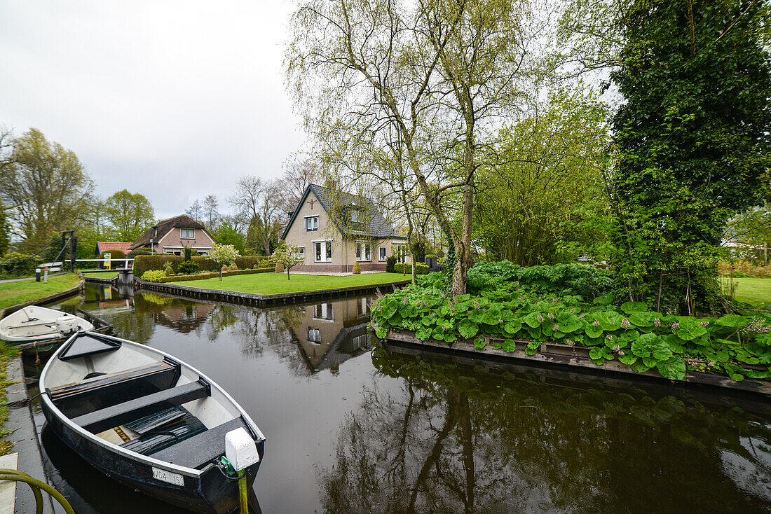 Giethoorn, "Holland's little Venice"