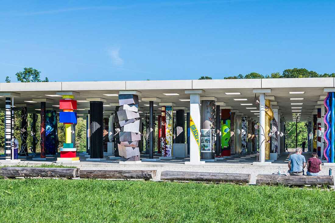 Kunstprojekt Stoa 169, Künstlersäulenhalle, Polling, Bayern, Deutschland