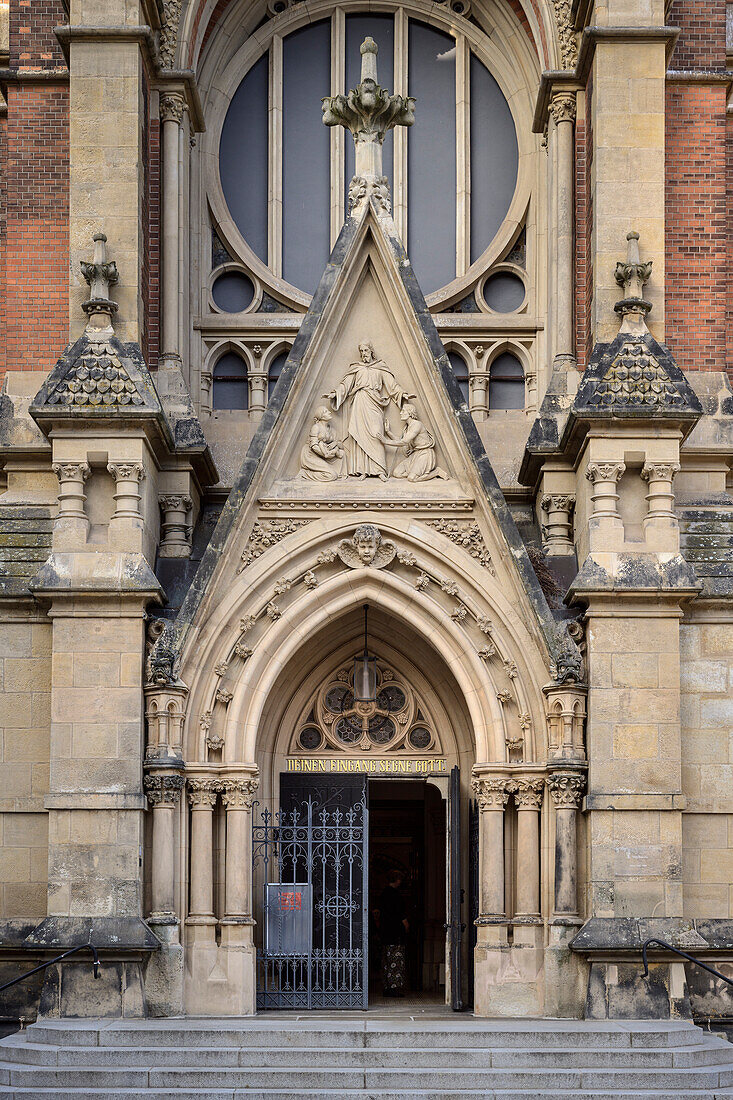 Entrance portal of the Petrikirche on Theaterplatz, Chemnitz, Saxony, Germany, Europe