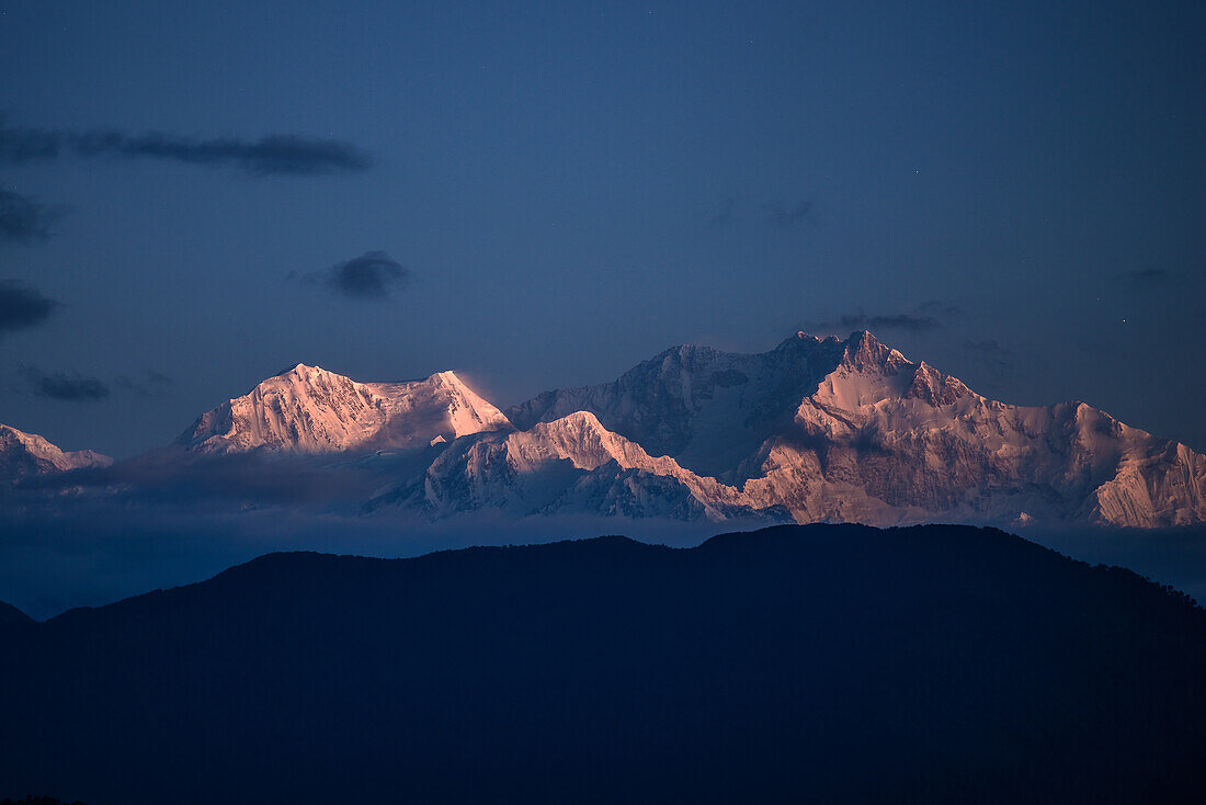 Sunrise over the Kanchenjunga massif (8586m) seen from Darjeeling, West Bengal, India