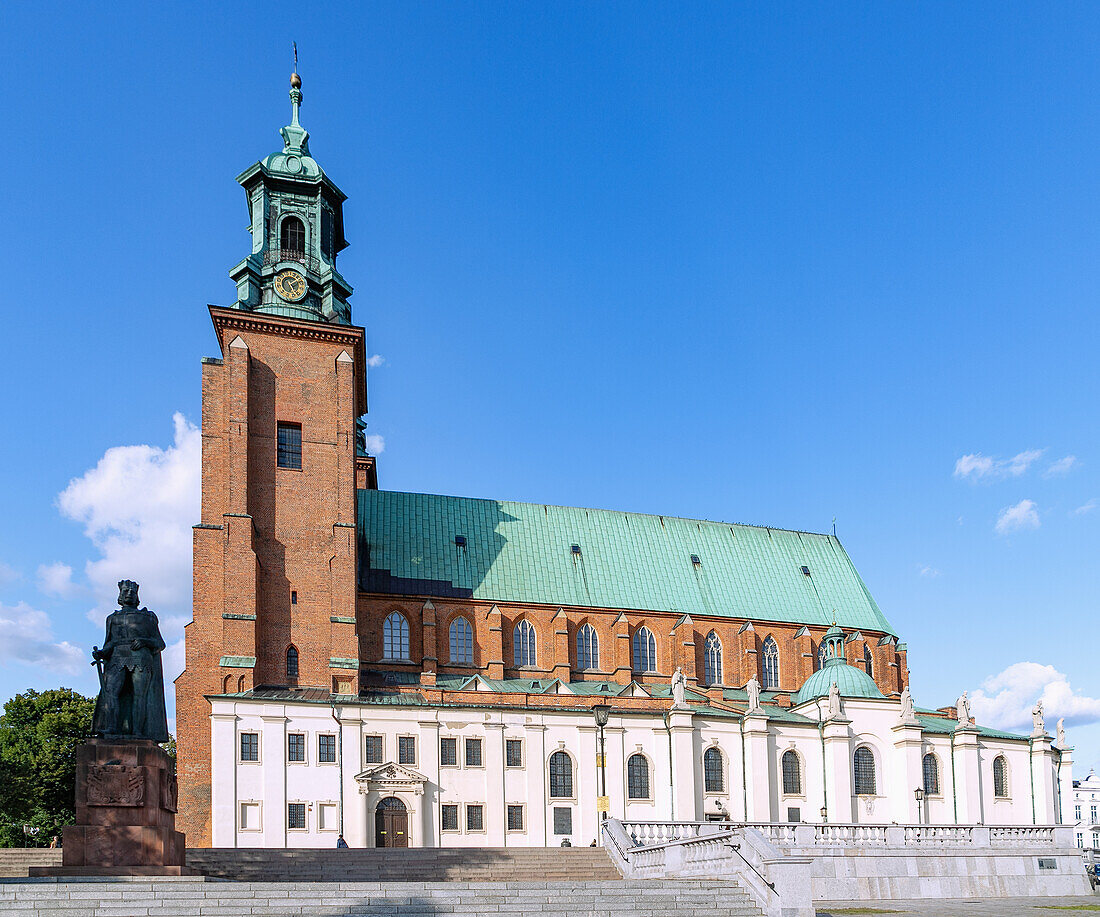 Cathedral of the Assumption and St. Adalbert (Gniezno Cathedral; Archcathedral of Gniezno; Primate's Basilica of the Assumption of Our Lady; Bazylika archikatedralna Wniebowzięcia NMP) and Monument to King Boleslaw Chrobry (Bolesław) in Gniezno (Gniezno) in the Wielkopolska Voivodeship of Poland