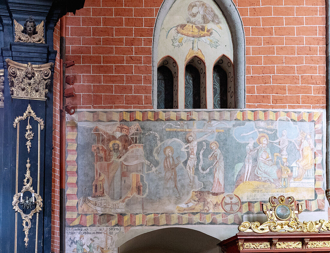 Frescoes with a crucifixion scene in the interior of the Church of the Assumption of Mary (Kościół farny pw Wniebowzięcia NMP) in Chełmno (Kulm, Chełmno nad Wisłą, Chelmno) in the Kujawsko-Pomorskie Voivodeship of Poland