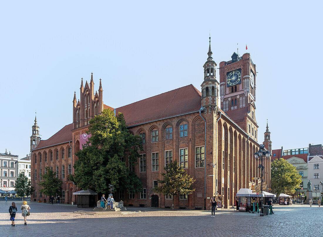 Altstadtmarkt (Rynek Staromiejski) und Altstädtisches Rathaus (Ratusz Staromiejski) in Toruń (Thorn, Torun) in der Wojewodschaft Kujawsko-Pomorskie in Polen