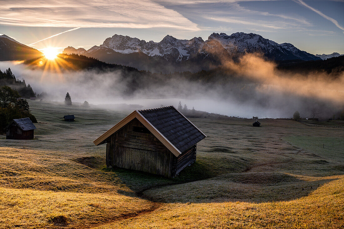 Sonnenaufgang am Geroldsee, Bayern