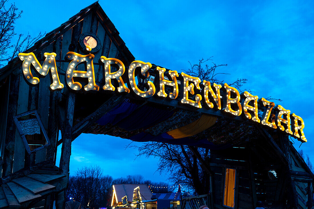 Eingang des Märchenbazar im Münchner Olympiapark, München, Bayern, Deutschland