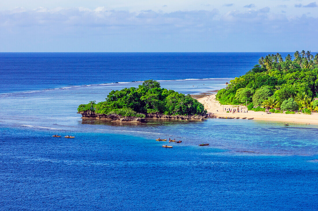 The Conflict Islands (also Conflict Atoll) an atoll in the Solomon Sea. Politically they belong to the Milne Bay Province in the southeast of Papua New Guinea.