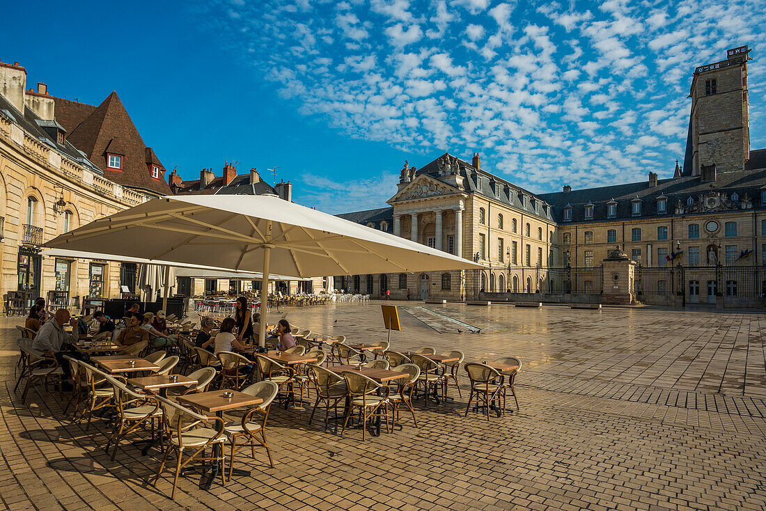 Place de la Libération mit Herzogspalast Palais des ducs et des états, Dijon, Bourgogne-Franche-Comté, Departement Côte d'Or, Burgund, Frankreich