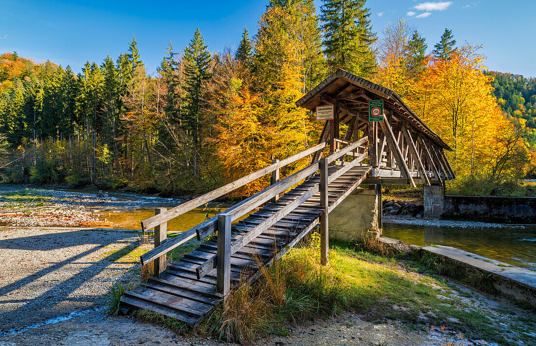 Alte Brücke am Kalkofensteg in der Ammerschlucht bei Peiting, Bayern, Deutschland
