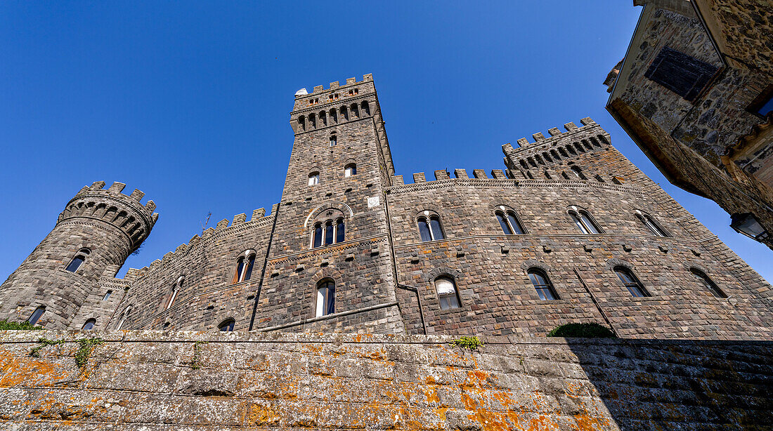 Unterhalb von Kastell von Torre Alfina, Latium, Italien