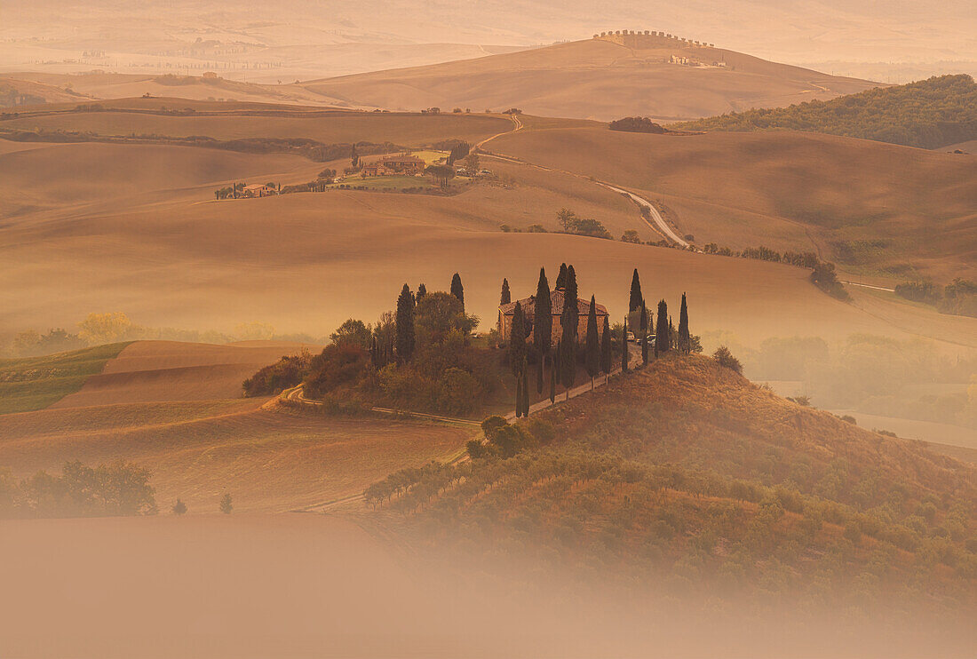  Autumn morning at San Quirico d&#39;Orcia, Tuscany, Italy, Europe     