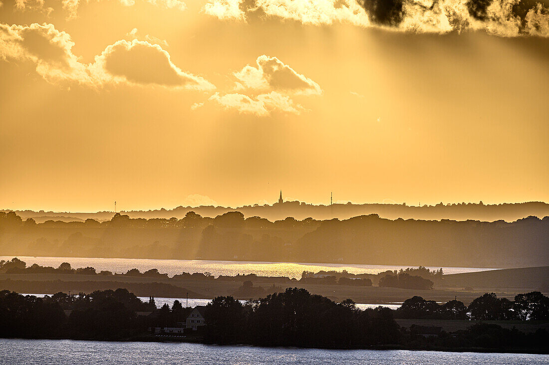 Blick vom Bakenberg im Mönchgut bei Sonnenuntergang, Rügen, Ostseeküste, Mecklenburg Vorpommern, Deutschland