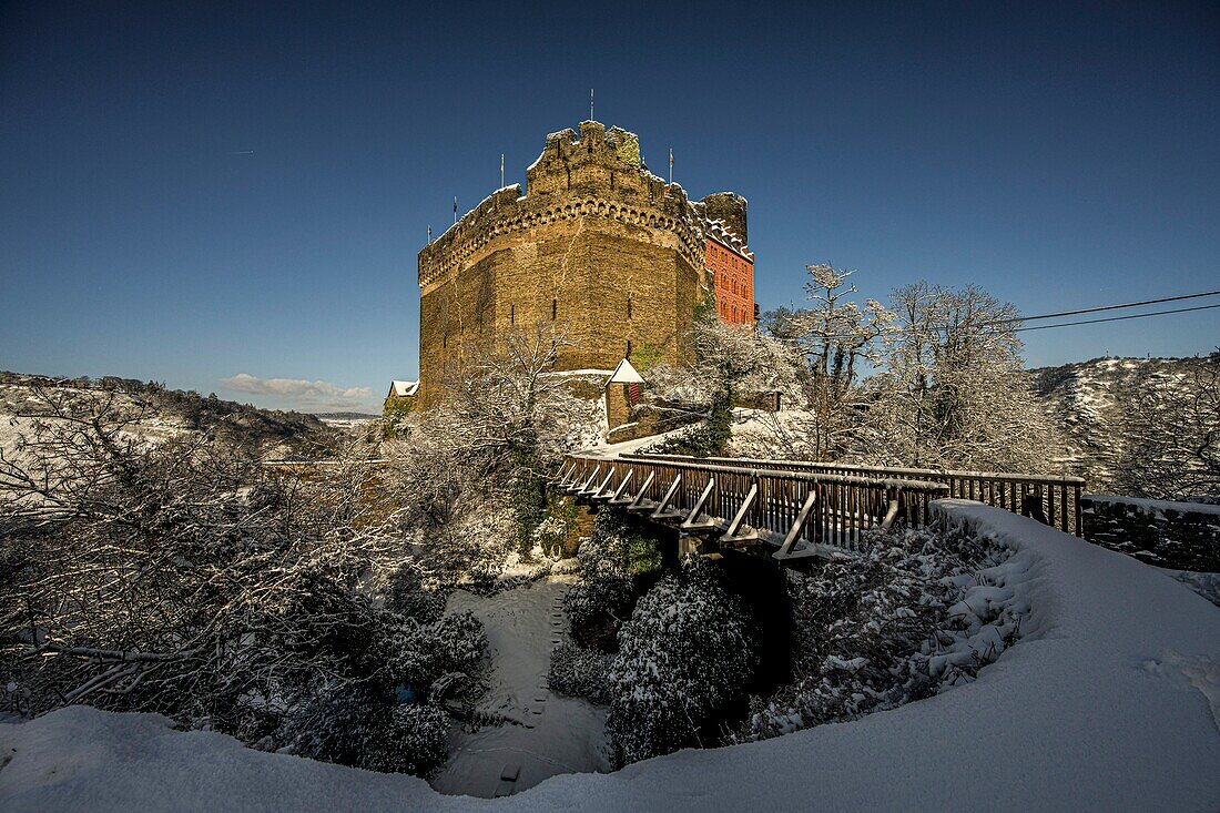 Schönburg im Winter mit Brücke zum Burgtor, Oberwesel, Oberes Mittelrheintal, Rheinland-Pfalz, Deutschland