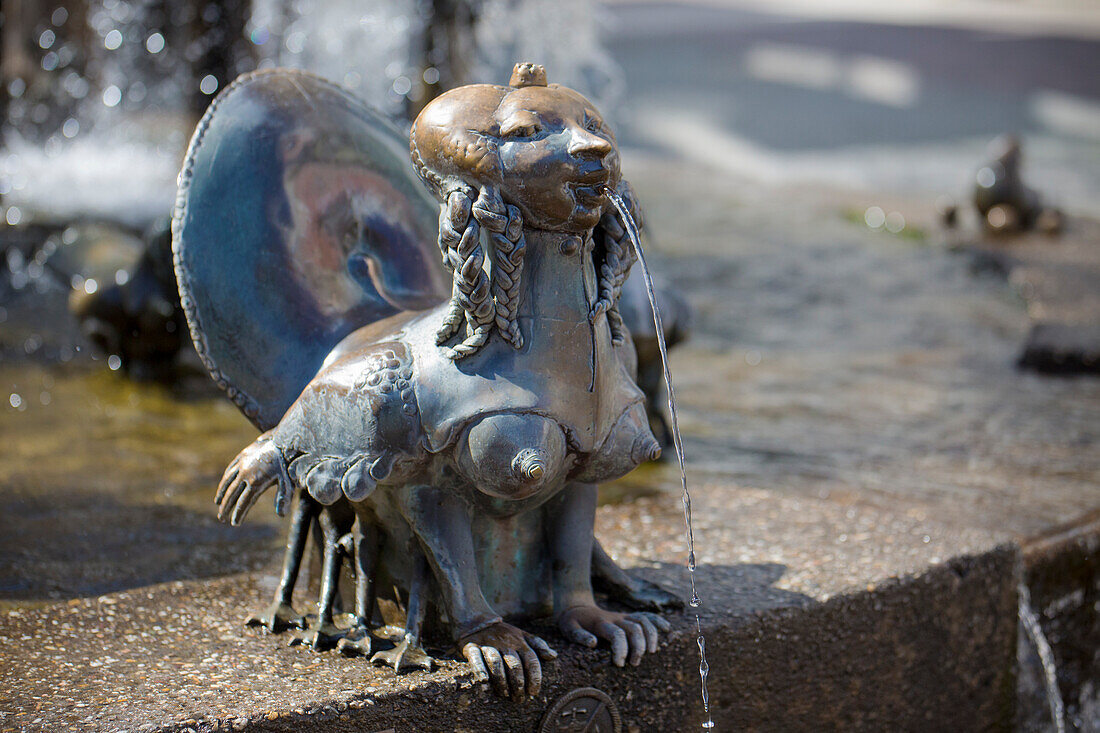 Figur am Elwedritsche-Brunnen in Neustadt an der Weinstraße, Rheinland-Pfalz, Deutschland
