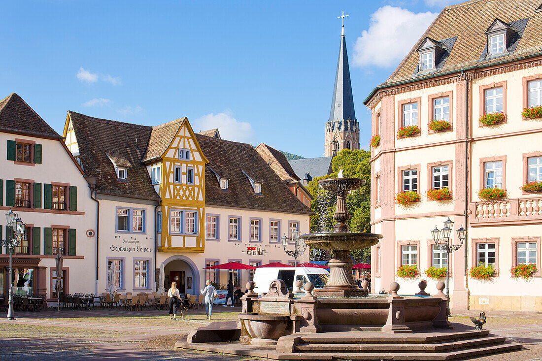 Der Marktplatz in Neustadt an der Weinstraße, Rheinland-Pfalz, Deutschland