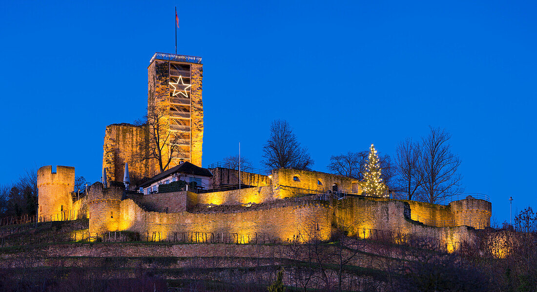  The Christmas-decorated Wachtenburg, Wachenheim an der Weinstrasse, Rhineland-Palatinate, Germany 