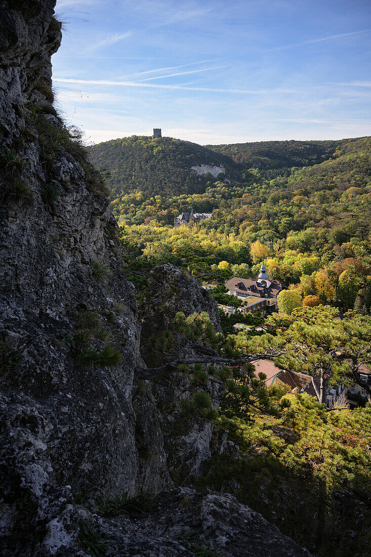  View from Rauhenstein castle ruins to Rauheneck castle ruins, Baden near Vienna, Helenental, Lower Austria, Austria, Europe 