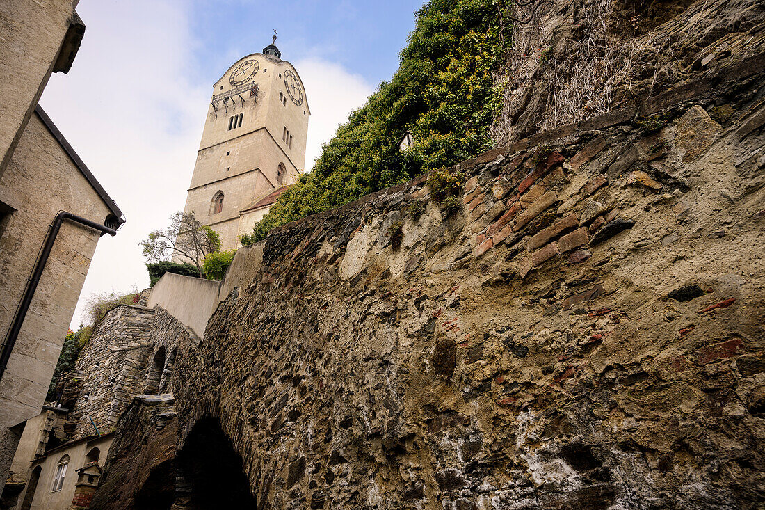  View up to the Frauenberg Church, UNESCO World Heritage “Wachau Cultural Landscape”, Stein district near Krems an der Donau, Lower Austria, Austria, Europe 