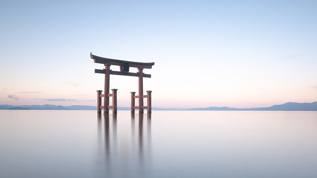 Shirahige Shrine Torii, Takashima, Präfektur Shiga, Japan, Asien