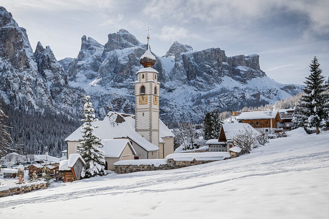  Colfosco Church, Colfosco, Sella Massif, South Tyrol, Alto Adige, Italy 