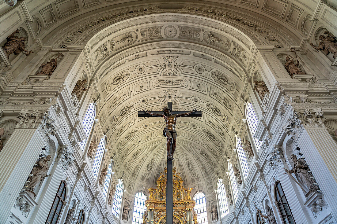  Crucifix in the interior of the Jesuit Church of St. Michael, Munich, Bavaria, Germany, Europe   