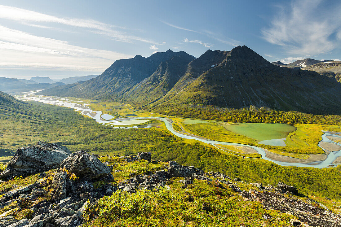  Bielloriehppe mountain range, Rapaälven, Rapadalen, Sarek National Park, Lapland, Sweden, Europe 