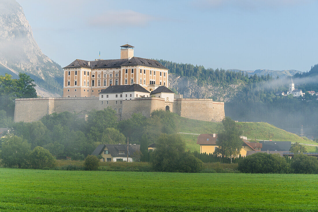 Schloss Trautenfels, Stainach Irdning, Ennstal, Steiermark, Österreich