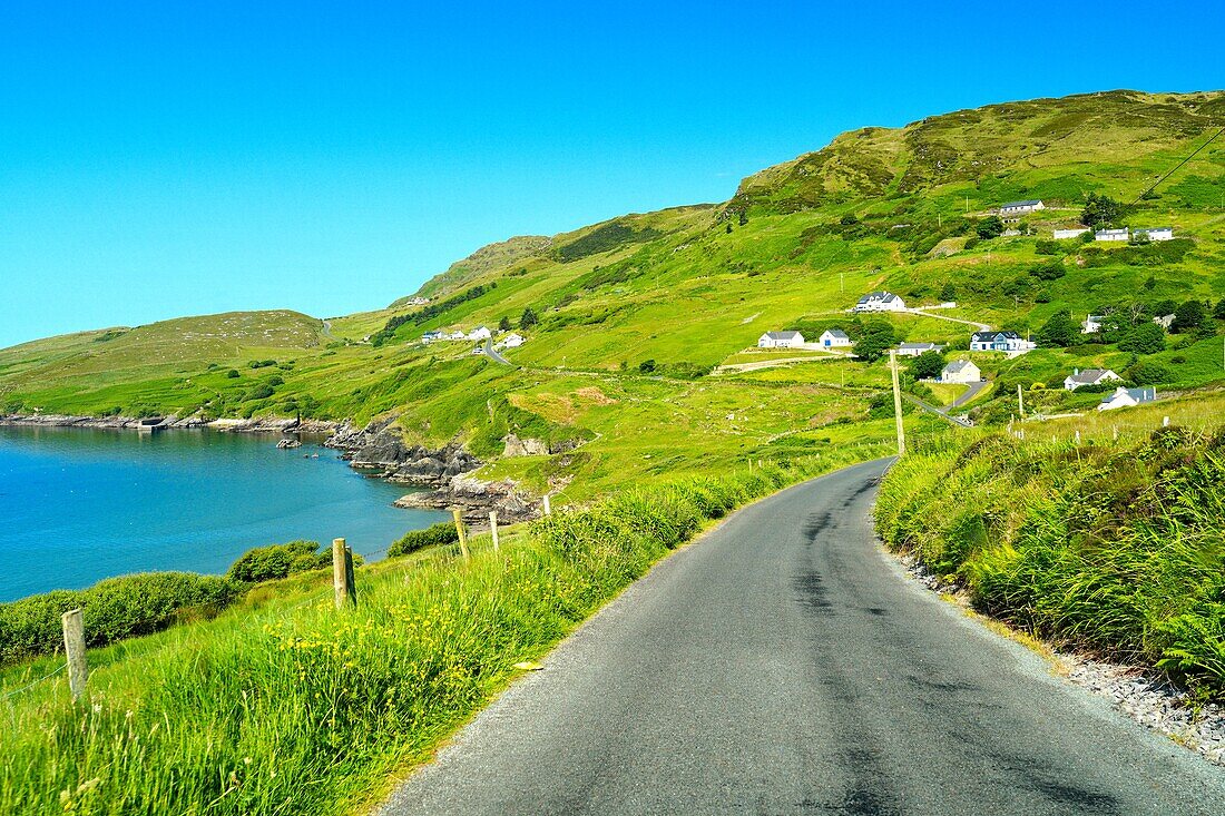 Ireland, County Donegal, road at Muckross Head