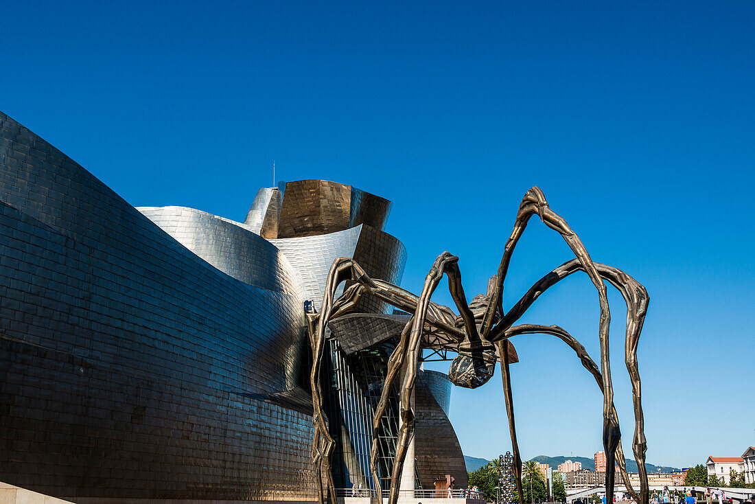 Spinnen-Skulptur 'Maman' vor Guggenheim Museum, Bilbao, Provinz Bizkaia, Baskenland, Spanien