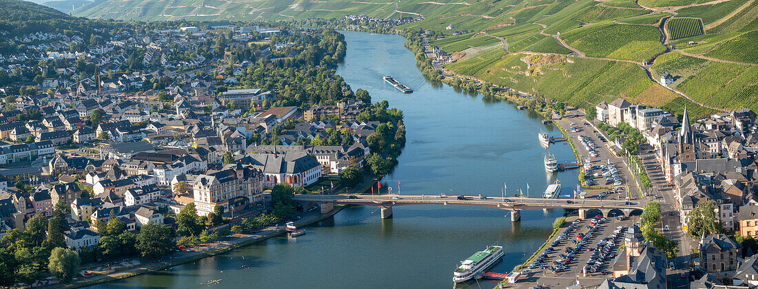 Benkastel-Kues, an important wine town on the Moselle, dates back to the 11th century, Rhineland-Palatinate, Germany