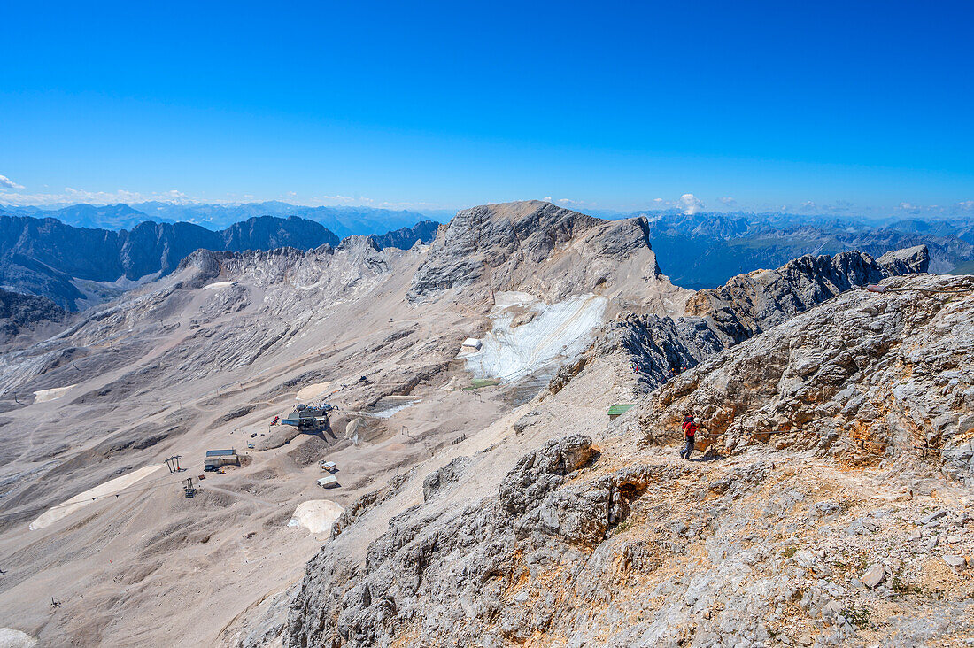 Ascent to the Zugspitze, Ehrwald, Wetterstein Mountains, Tyrol, Austria