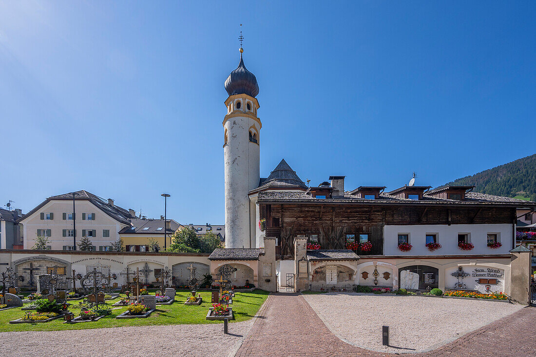 Parish church of St. Michael in Innichen, Sexten Dolomites, Innichen, (San Candido), Hochpustertal, Bolzano Province, Alto Adige, South Tyrol, Alps, Dolomites, Trentino-South Tyrol, Italy