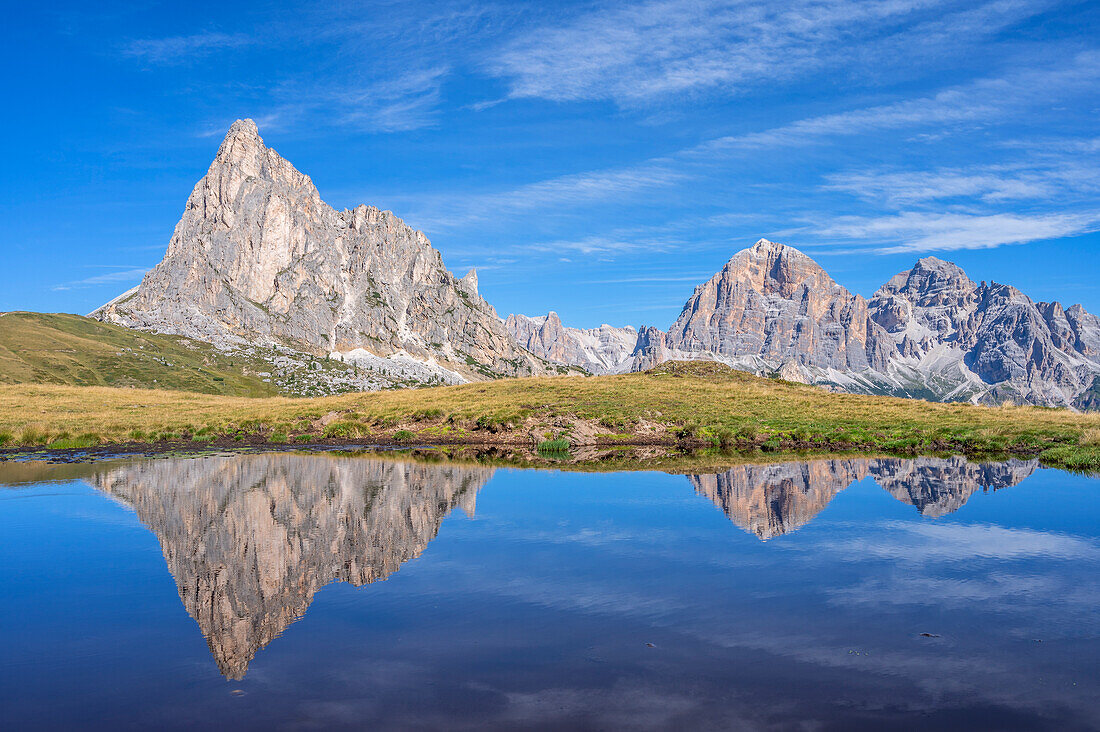 Ra Gusela Lake with Gusela and Tofana, Cortina d&#39;Ampezzo, Cadore Province, Belluno, Alto Adige, South Tyrol, Alps, Dolomites, Italy