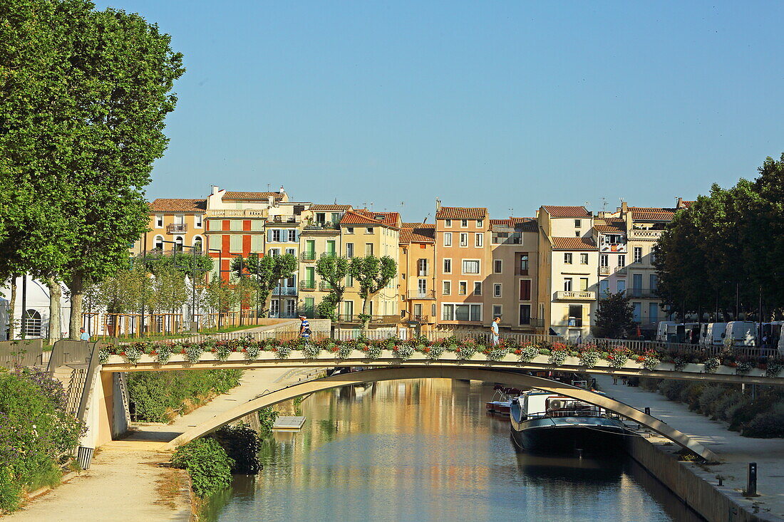 Pont des Marchants mit Kaufmannshäusern über den Kanal, Canal de la Robine, Narbonne, Département Aude, Okzitanien, Frankreich