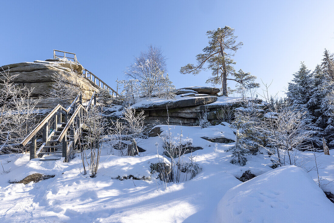  The Burgstein in the Fichtelgebirge in winter, Luisenburg, Bad Alexanderbad, Wunsiedel, Upper Franconia, Franconia, Bavaria, Germany, Europe 