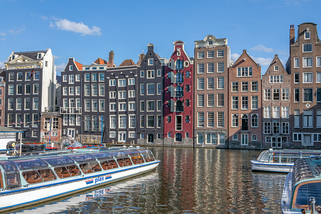Grachtenhäuser am Damrak, Amsterdam, Niederlande