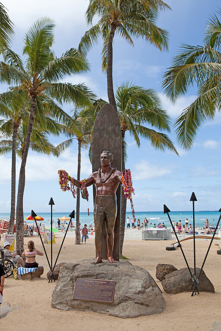 Duke Paoa Kahanamoku Statue, Waikiki Beach, Honolulu, Oahu, Hawaii