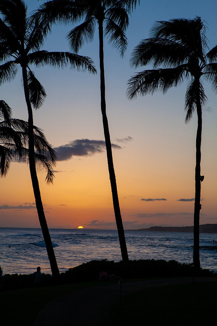  Sunset off Kauai, Hawaii 