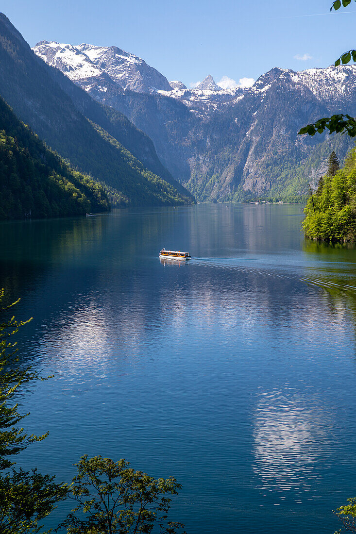  Shipping on the Königssee in Berchtesgadener Land, Berchtesgaden, Sxhönau, Bavaria, Germany 