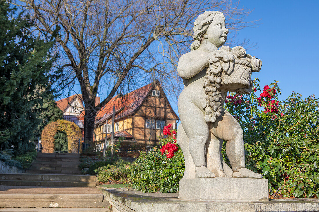 Statue im Schlossgarten, Welterbestadt Quedlinburg, Sachsen-Anhalt, Deutschland