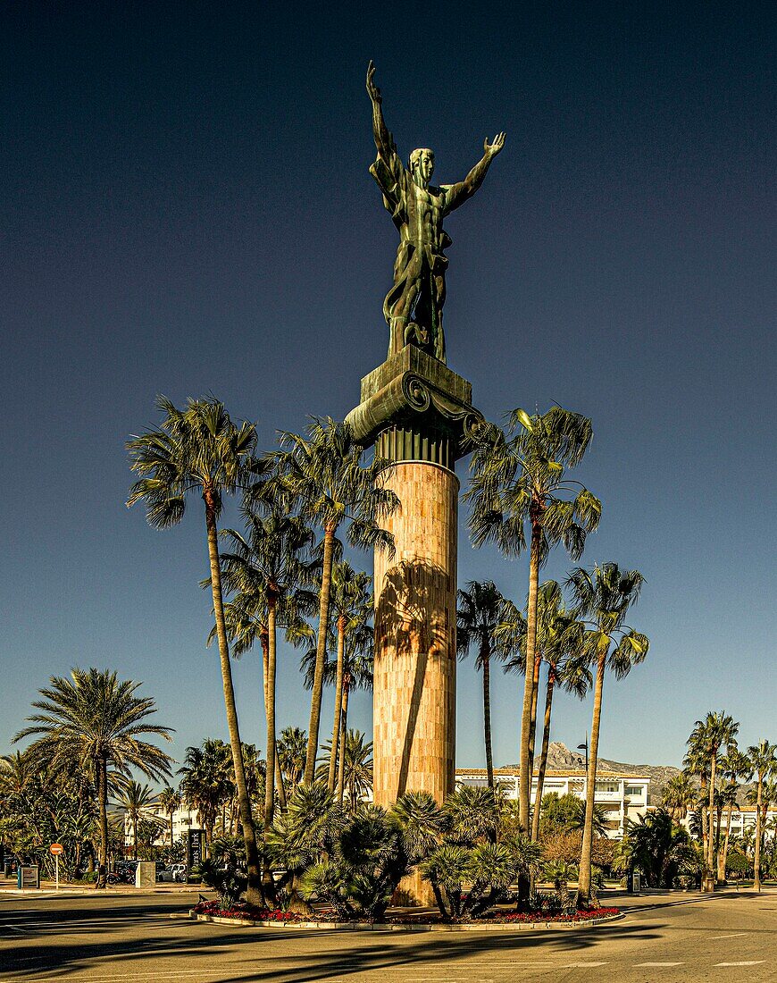 Victoria-Statue in Puerto Banús, Marbella, Costa del Sol, Andalusien, Spanien