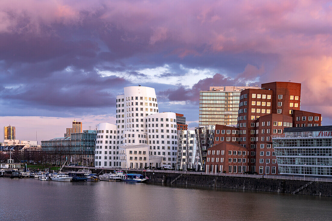  Gehry buildings - Neuer Zollhof at the Medienhafen in Düsseldorf, North Rhine-Westphalia, Germany 