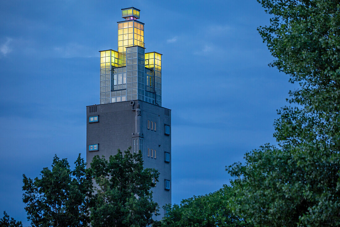 Albinmüller-Turm im Stadtpark Rotehorn, Magdeburg, Sachsen-Anhalt, Deutschland