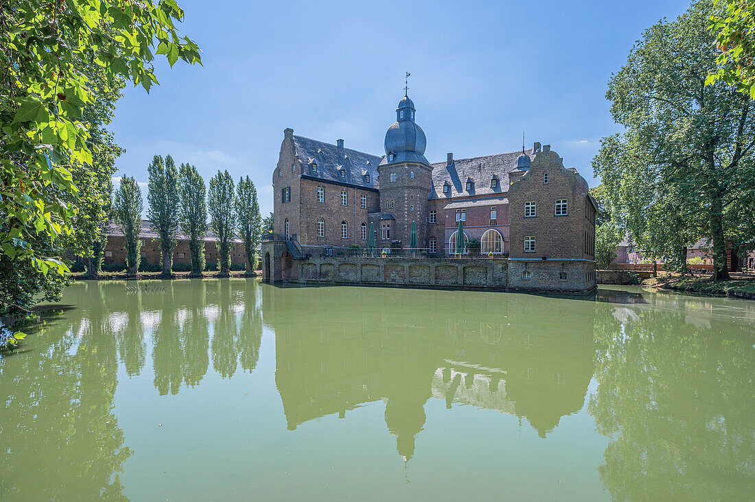  Bergerhausen Castle, Kerpen, Rhein-Sieg District, North Rhine-Westphalia, Germany 