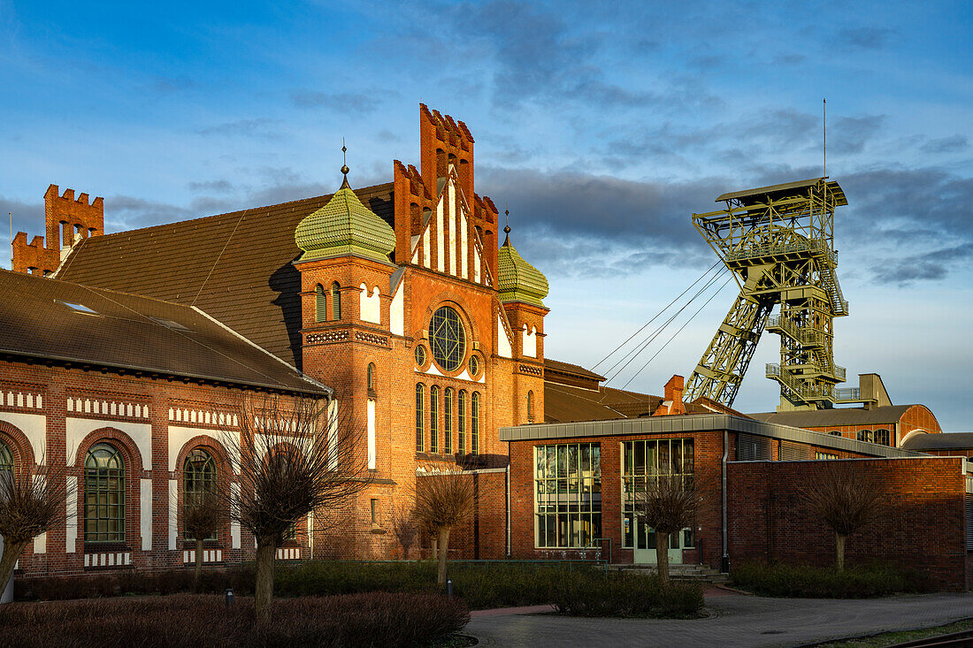  The disused Zollern coal mine and museum in Dortmund, part of the Industrial Heritage Route in the Ruhr area, North Rhine-Westphalia, Germany, Europe   