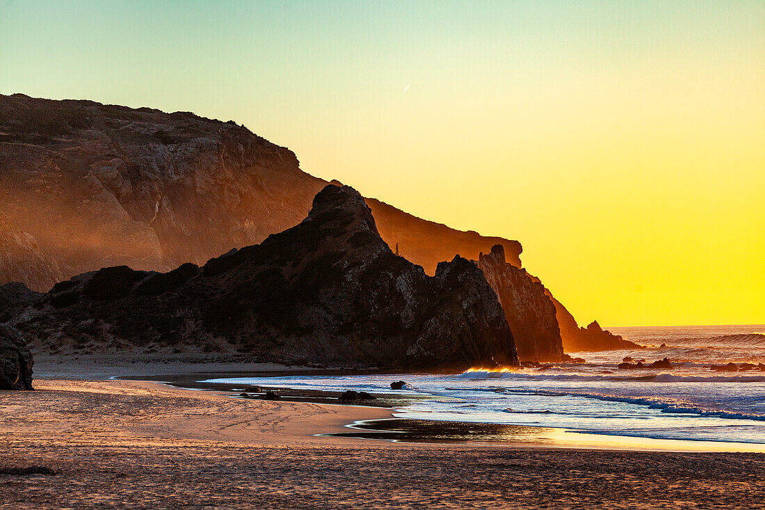 Steilküste im Abendlicht, Algarve, Portugal