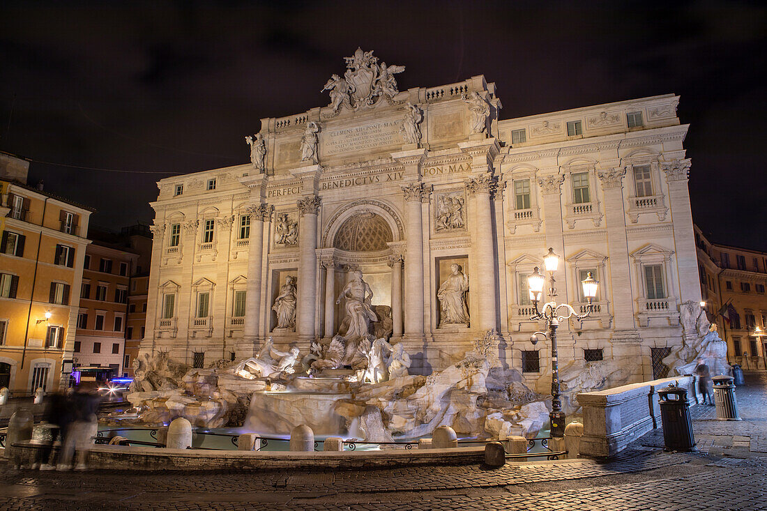  Trevi Fountain at night, Fontana di Trevi, long exposure, Rome, Lazio, Italy 