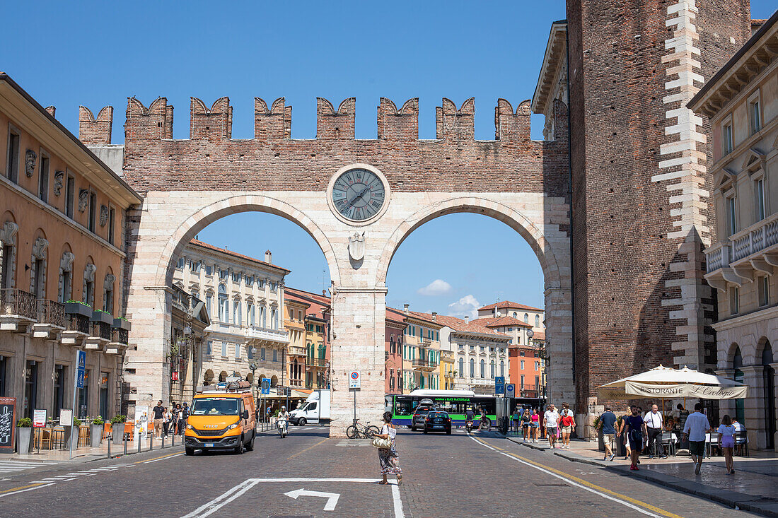  Portoni della Bra, city walls, Verona, Veneto, Italy 