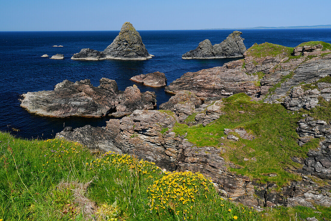  Great Britain, Scotland, Island of Islay, cliffs at Lower Killeyan on the west coast 