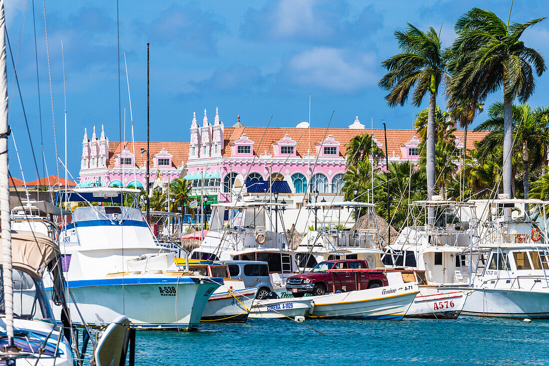 Hafen mit Royal Plaza Mall, Oranjestad, Aruba, Niederlande, Kleine Antillen
